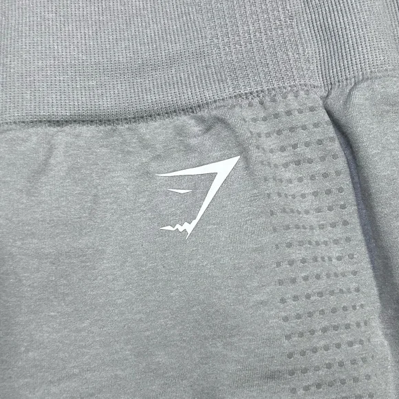 GYM SHARK LEGGINGS - Picture 1 of 5